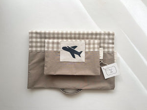 Bi color   -   Pouch