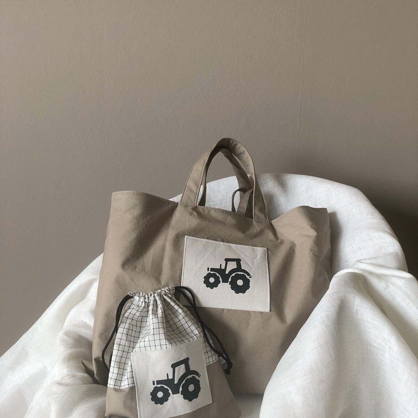 Bi color   -   Pouch set