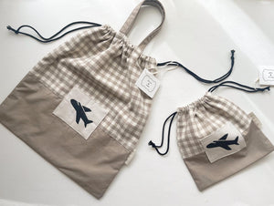 Bi color   -   Pouch